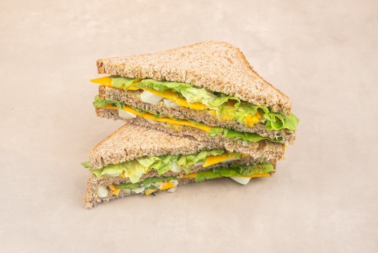 Plateau Egg'n'Cheese Club