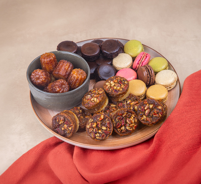 LES MINI PATISSERIES - macaron & coulant choco & canelé & pastel de nata ou moelleux pécan