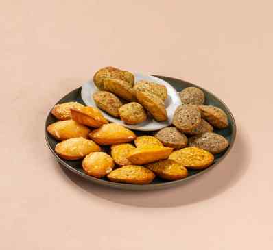 LES MINI MADELEINES - pesto & olives & curry & fromage